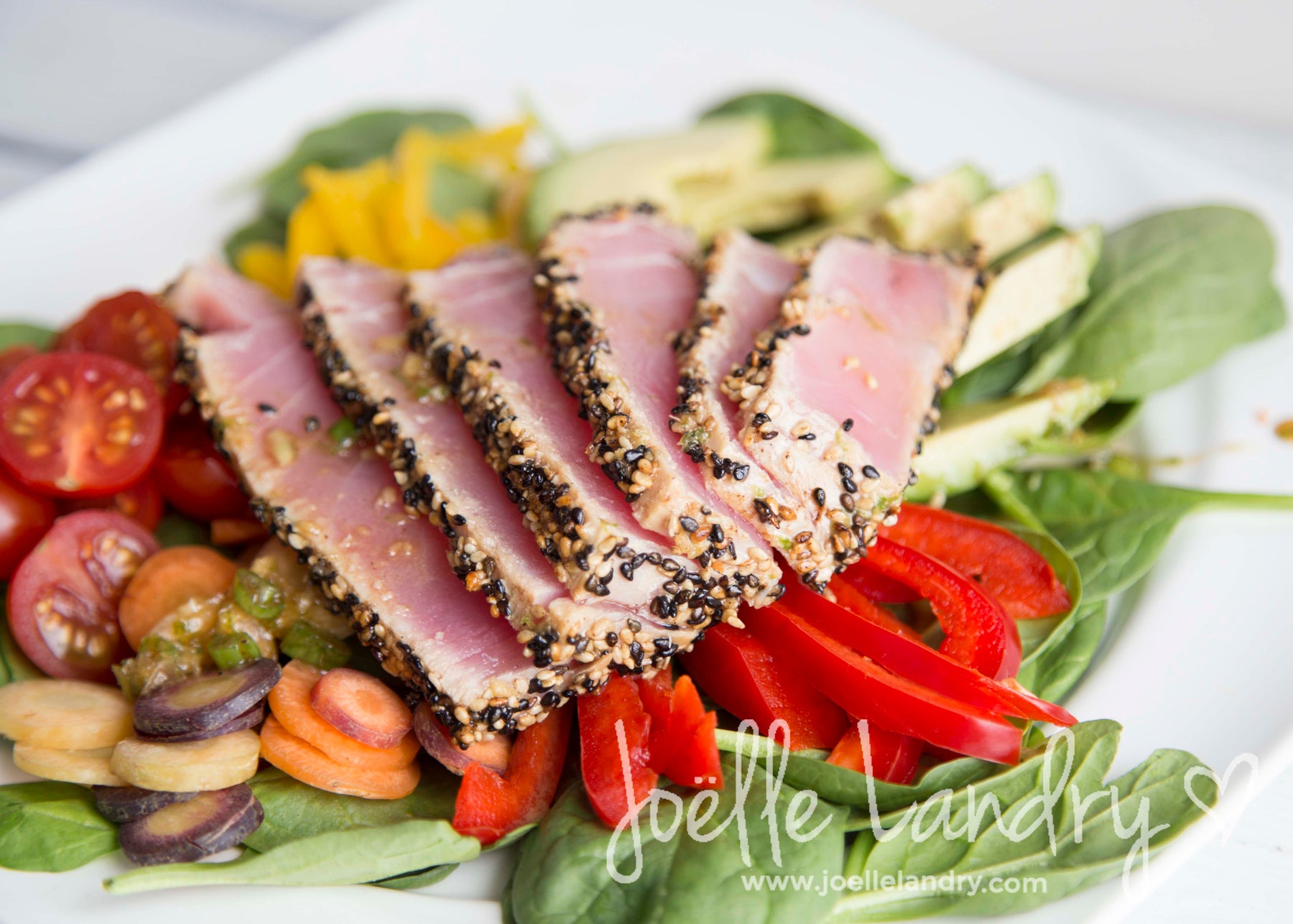 Tataki de thon rouge et sa salade multicolore !